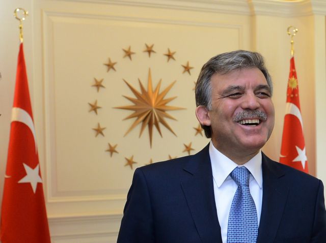 Υπογραφή Γκιουλ (και) στο νόμο για τους διορισμούς δικαστών